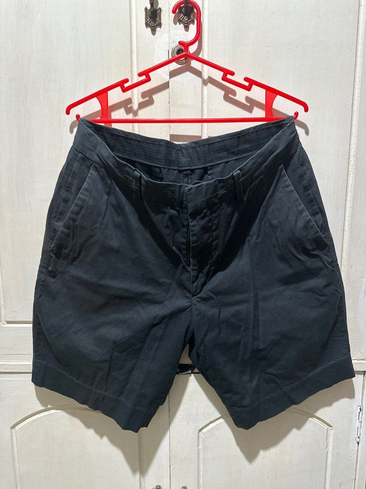 Uniqlo Shorts (Category: Shorts) located in Mangaldan. Submitted by batrinabryan13 (Listing ID 1373781898, Image 1). Description: Rfs: Decluttering.