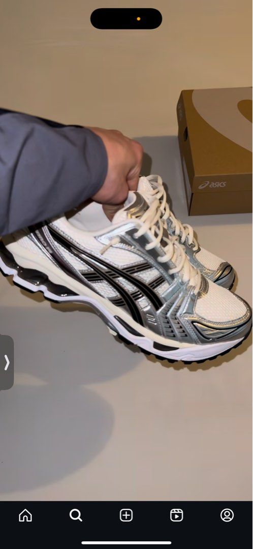 Looking for asics gel kayano 14 (Category: Looking For) located in Singapore. Submitted by gvnady (Listing ID 1373910405, Image 1). Description: Want to buy brand new/used asics gel kayano 14 size Uk 9 eur 44 White cream/ black, Colourway as shown in the pic .