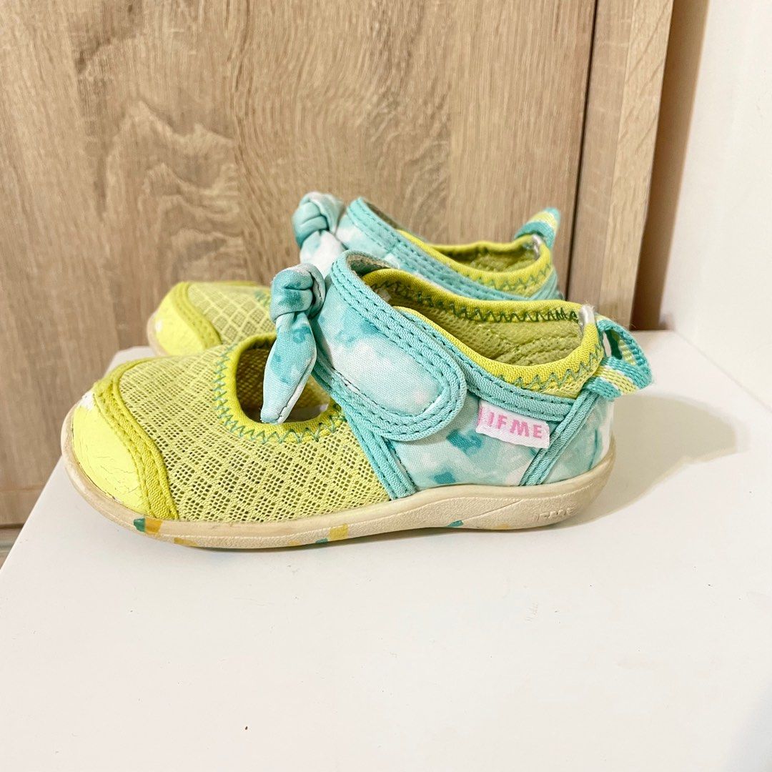 由 eastbaby (刊登 ID 1378063843，圖片 2) 提交，位於 新北市 (New Taipei) 的 免費贈送女鞋14.5cm (類別：嬰兒及兒童流行時尚)，說明：贈給有緣人 歡迎聊聊詢問。