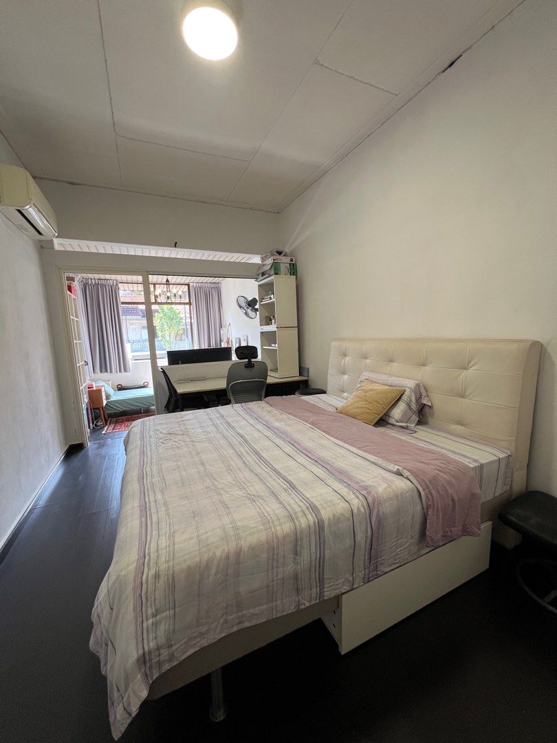 350sqft Spacious Common Room Jalan Pelatina Yew Lian Park63109199240706114