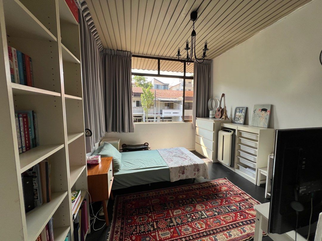350sqft Spacious Common Room Jalan Pelatina Yew Lian Park63109199240706111