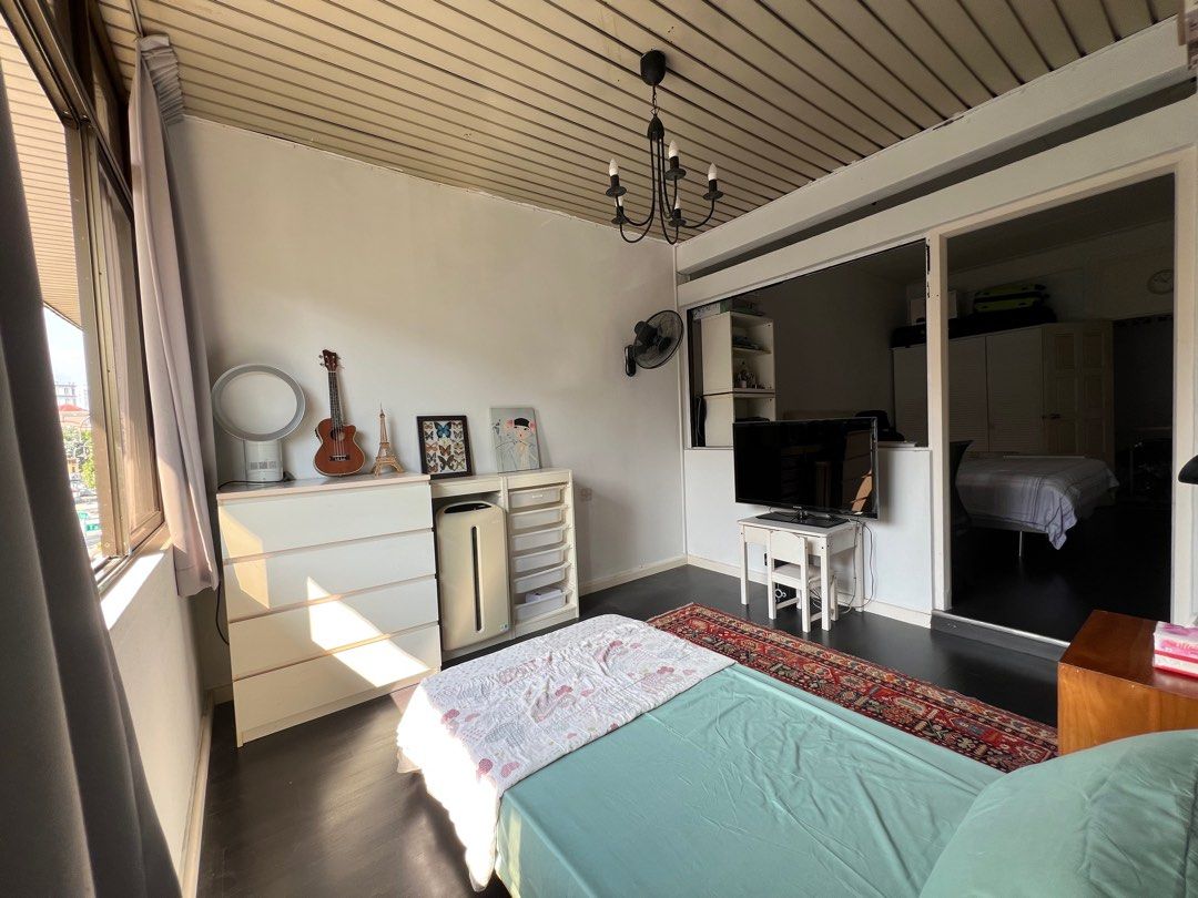 350sqft Spacious Common Room Jalan Pelatina Yew Lian Park63109199240706113