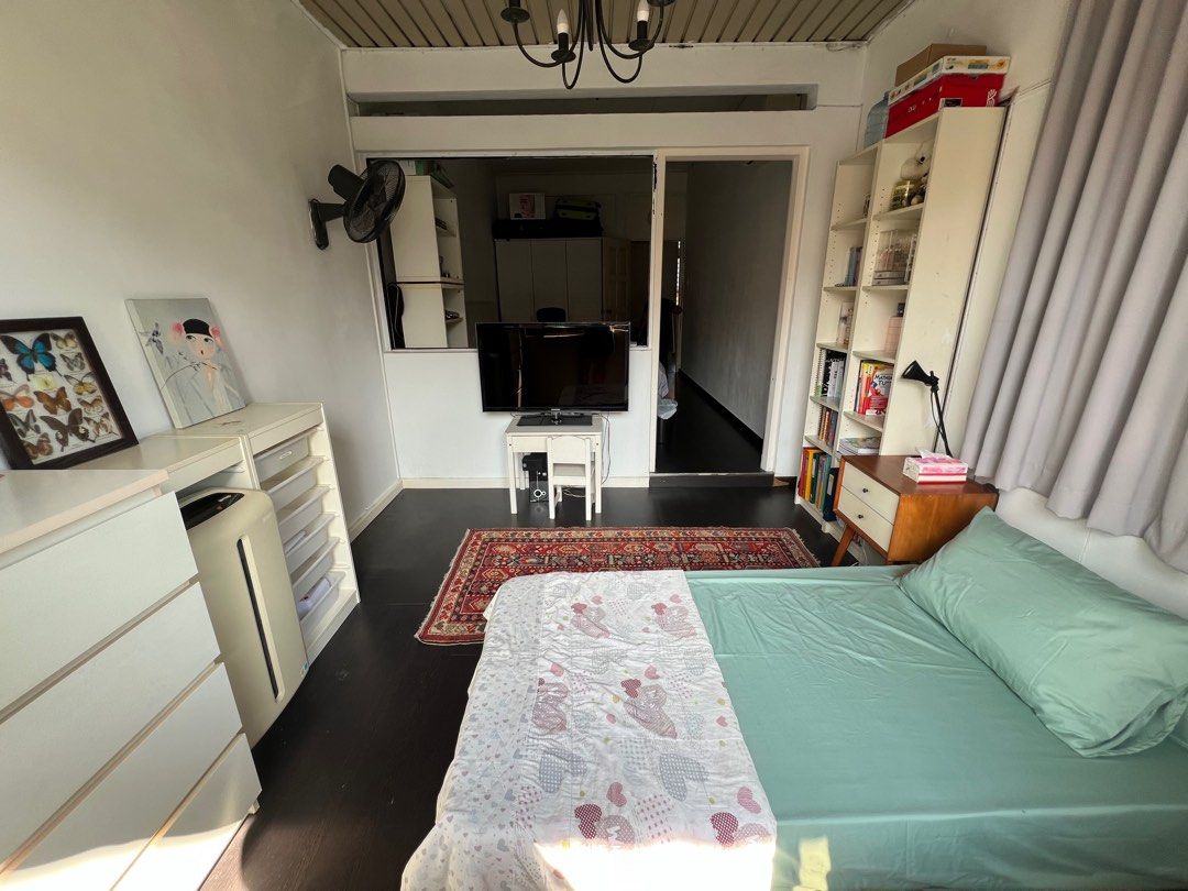 350sqft Spacious Common Room Jalan Pelatina Yew Lian Park63109199240706112
