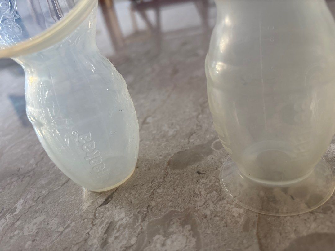 4 Haakaa Silicone Breast Pump Parts (Category: Breastfeeding & Bottle Feeding) located in Singapore. Submitted by missmarple (Listing ID 1377999655, Image 1). Description: Set of 4 Haakaa silicone breast pump parts. Includes several pump bodies and flanges. All parts are clean and ready to use. Great for replacement parts or to have extras on hand! Please see photos for details. Pick up from either Serangoon Gardens or Tanah Merah. .