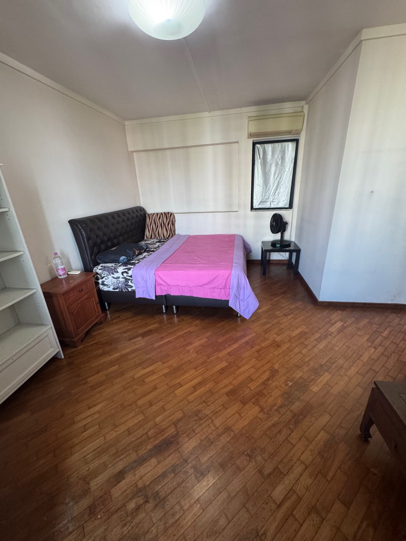 (Category: ) located in . Submitted by slnarayanan1987 (Listing ID 1377957203, Image 1). Description: .