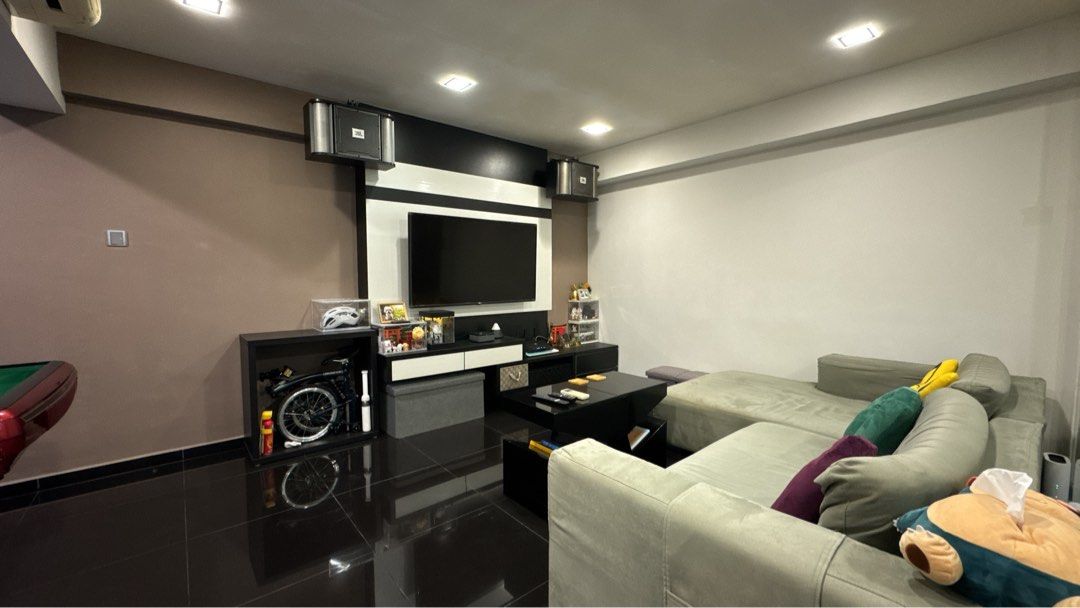 5RM HDB @ 683B Woodlands Dr 62 - 2 mins to MRT, food and groceries (Category: HDB) located in Singapore. Submitted by geekomatic (Listing ID 1377948280, Image 3). Description: Rare Unit! 2 Mins from MRT and groceries! NEW Exclusive Listing! Super Size: ● 3 Bedrooms + 2 bathrooms ● 1302sqft EIP Quota: All races eligible Remaining Lease: 74 Years Extension: Negotiable Furnishing: AC in Living and Bedrooms Convenience: ● 2 mins walk to Kampung Admir