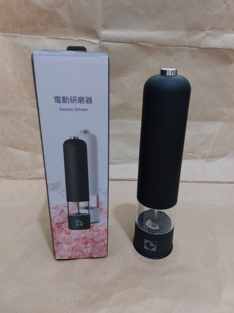 由 eva.pengu (刊登 ID 1378012985，圖片 1) 提交，位於 高雄市 (Kaohsiung) 的 【生活雜物】電動研磨器 (類別：食物整理及儲存)，說明：全新未使用，凱基金股東會紀念品，外盒及產品上有公司logo。