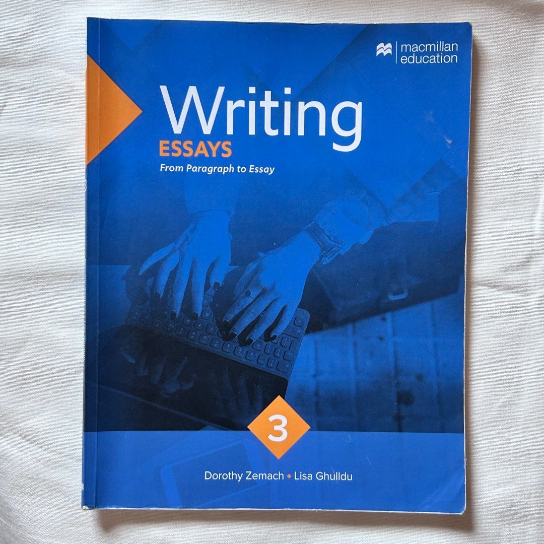 二手書 英文寫作 Writing Essays, 書籍、休閒與玩具, 書本及雜誌, 教科書、參考書在旋轉拍賣