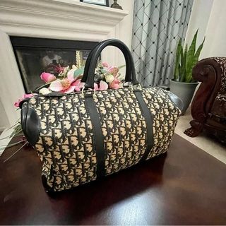 (Category: ) located in . Submitted by myclosetph143 (Listing ID 1377986648, Image 1). Description: .