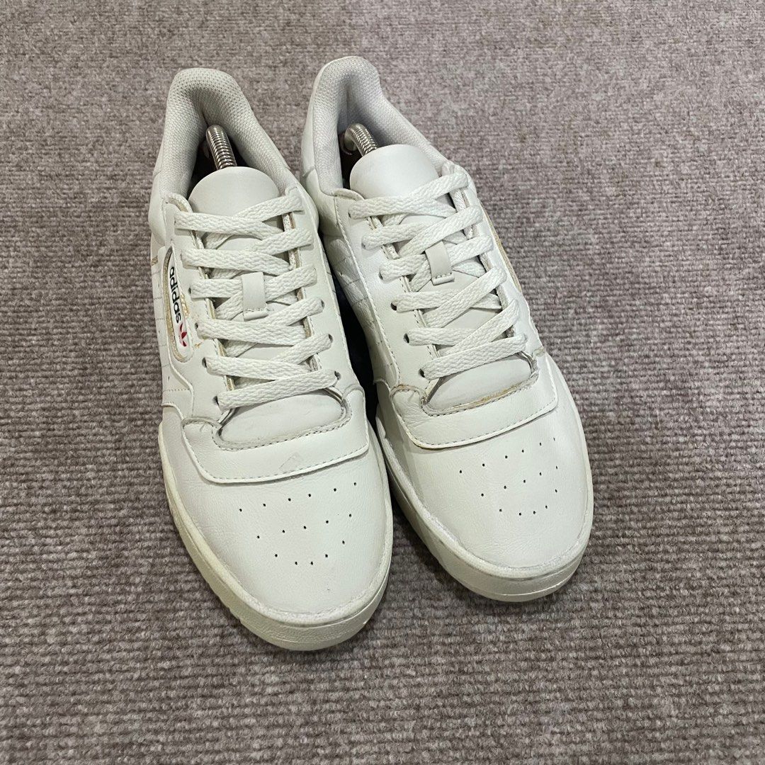 Adidas Calabasas (Category: Sneakers) located in Davao. Submitted by 082archive (Listing ID 1378026868, Image 2). Description: Excellent condition 10US/28CM.