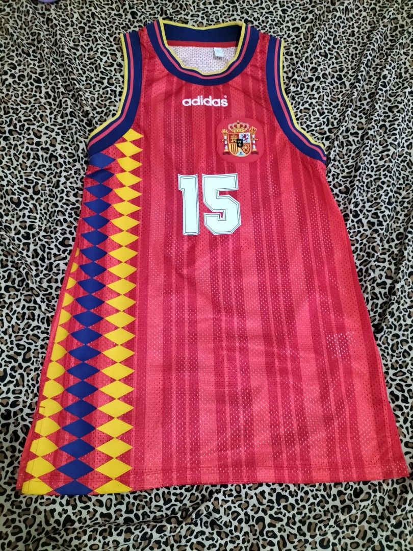 Adidas Retro Spain Jersey (Category: Activewear) located in Mandaue City. Submitted by DREAD032 (Listing ID 1378012405, Image 1). Description: Adidas Retro jersey Dress good as new No issues Size 36 or medium Free shipping thru LBC branch pick up only.