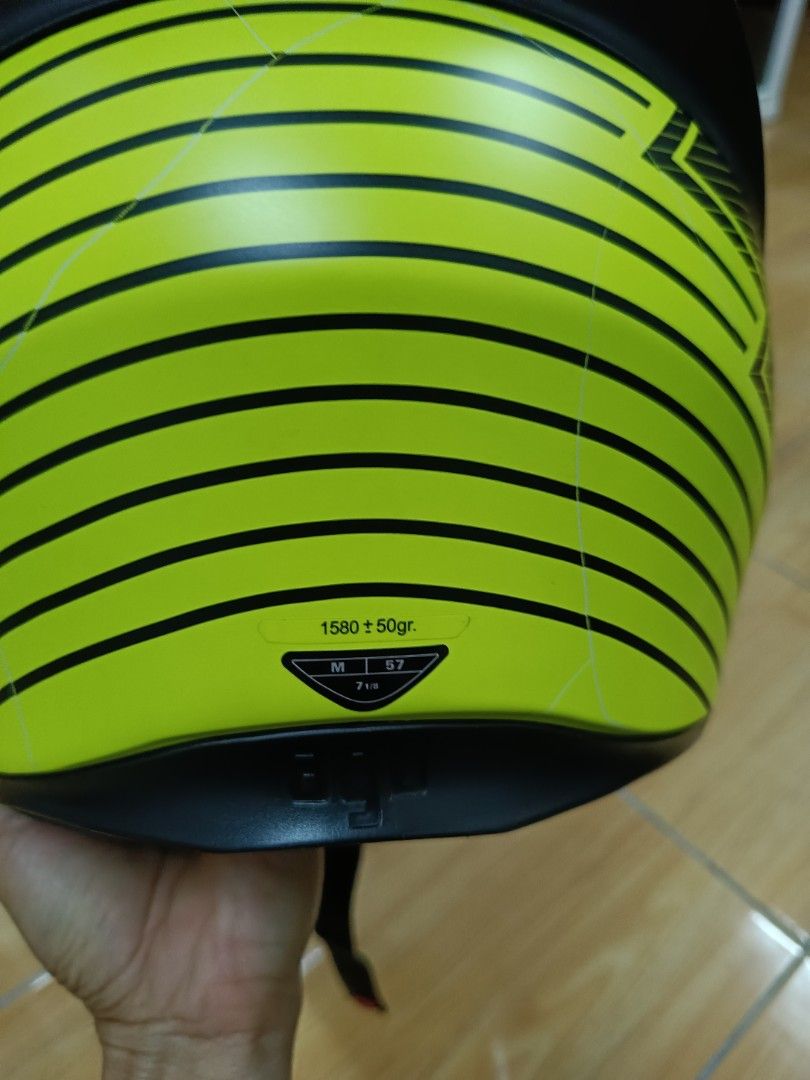 AGV Fullface Helmet (Category: Activewear) located in Port Klang. Submitted by szwnsyz (Listing ID 1377964730, Image 3). Description: AGV fullface helmet for sell M size Original visor AGV.