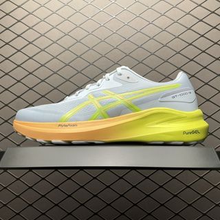 (Category: ) located in . Submitted by outlet.sneaker.shop (Listing ID 1377969732, Image 1). Description: .