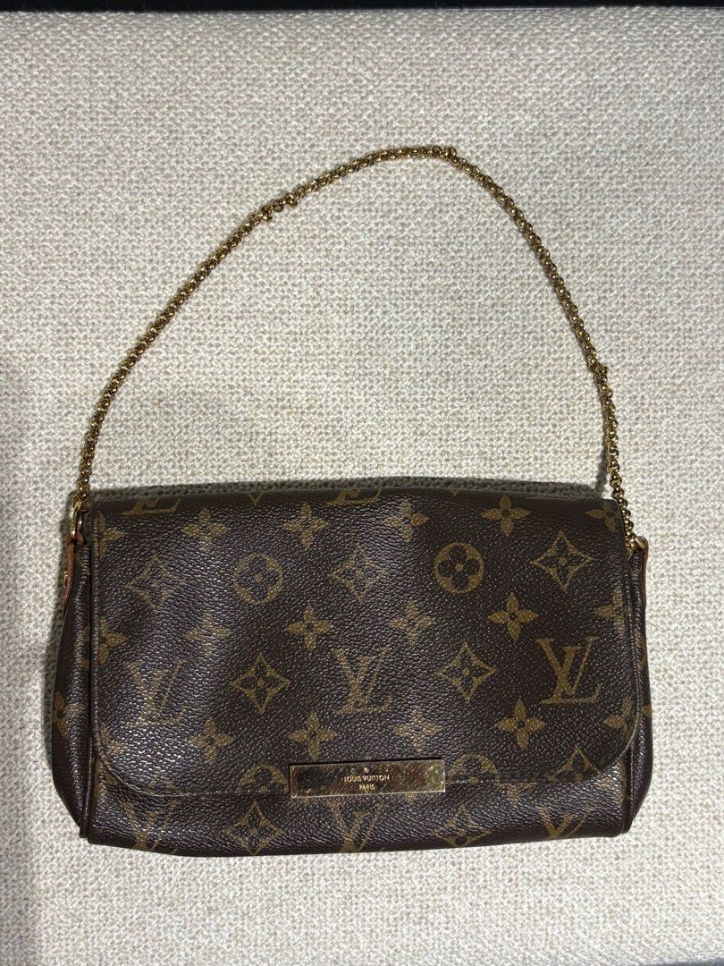 Authentic Louis Vuitton Favorite MM bag (Category: Luxury Bags & Wallets) located in Cebu City. Submitted by chocolette.wearswhat (Listing ID 1378130507, Image 2). Description: - Louis Vuitton "Monogram Favorite MM" - authentic.