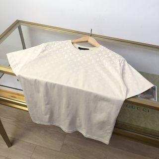 (Category: ) located in . Submitted by luxurycloset.shop (Listing ID 1378113825, Image 1). Description: .