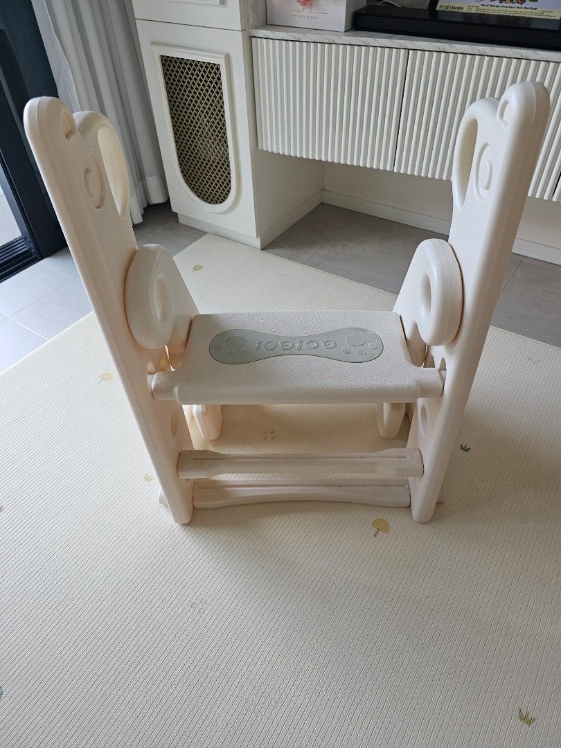 Baby Step Ladder (Category: Infant Playtime) located in Singapore. Submitted by skye56 (Listing ID 1378033343, Image 3). Description: Baby step ladder to facilitate toddler's learning to climb stairs, or to be used as a stepping stool to wash their hands at the sink. Ladder can be folded when not in use to conserve space..