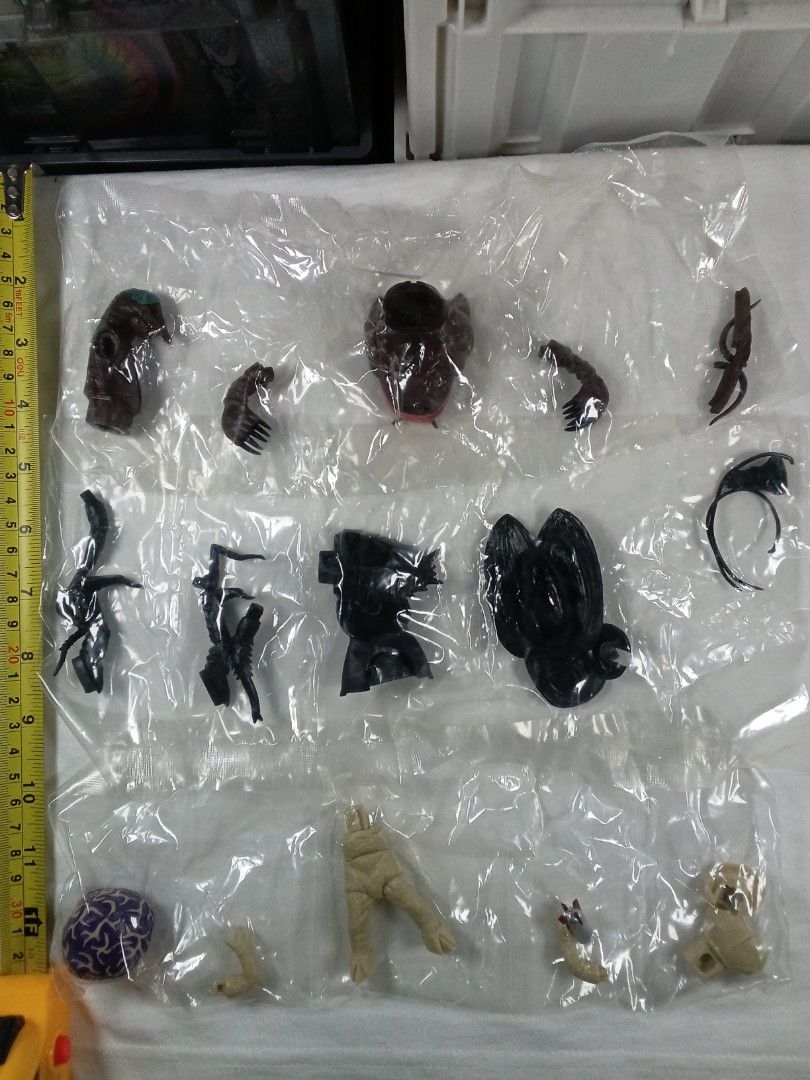 Bandai HG series Spectraman Kaiju Set (Category: Gundam Model Kits) located in Singapore. Submitted by moon.d (Listing ID 1378024928, Image 1). Description: - All parts are still sealed in their original packaging. - Selling as a set.