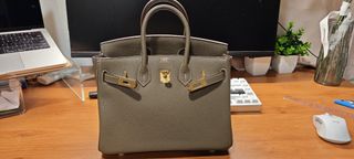 （分類：）位於 。 由 byebyebags 提交（商品編號 1378114872，圖片 1）。簡介： 。