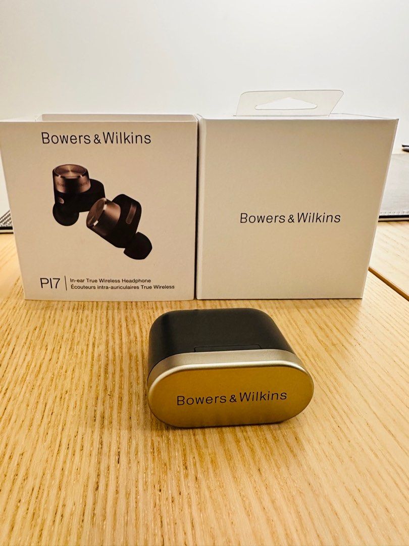 Bowers & Wilkins PI7 In-Ear True Wireless Headphones (Category: Earphones) located in Singapore. Submitted by zoetsengy50437 (Listing ID 1378008124, Image 1). Description: These earbuds deserve a better life. They’ve only been used a handful of times—mostly during a few business trips—and have been sitting at home ever since. Turns out, we don’t really have time to listen to music… sad, I know. 🎶 The sound? Absolutely top-tier. Deep bass, clear 