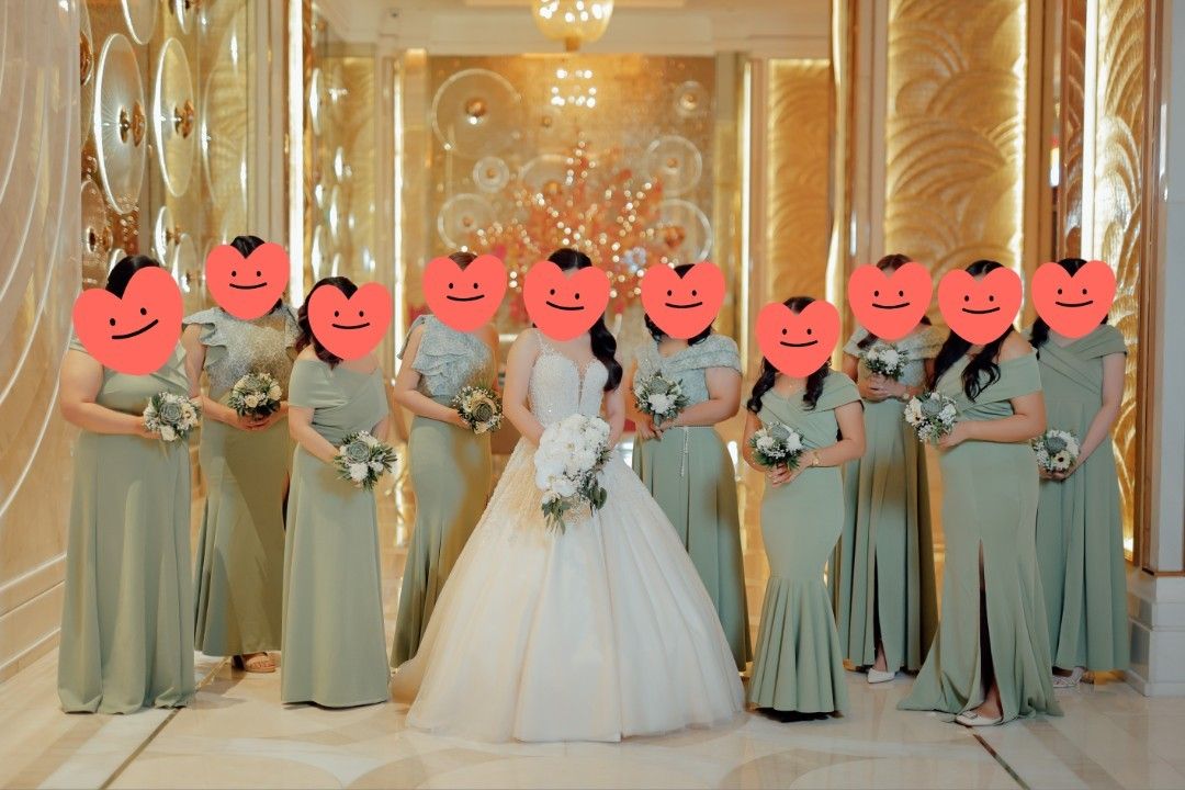 Bridesmaid Gown (Category: Evening dresses & gowns) located in Caloocan City. Submitted by manuzca (Listing ID 1378138420, Image 3). Description: From SweetFashion Fabric: Neoprene with lace, stretchable Color: Sage Green Size: M (Bustline 33 inches, Waistline - 28 inches, Length - 55 1/2 inches) RFS: Pa-sobra lang po during our wedding Condition: NEW/NOT USED.