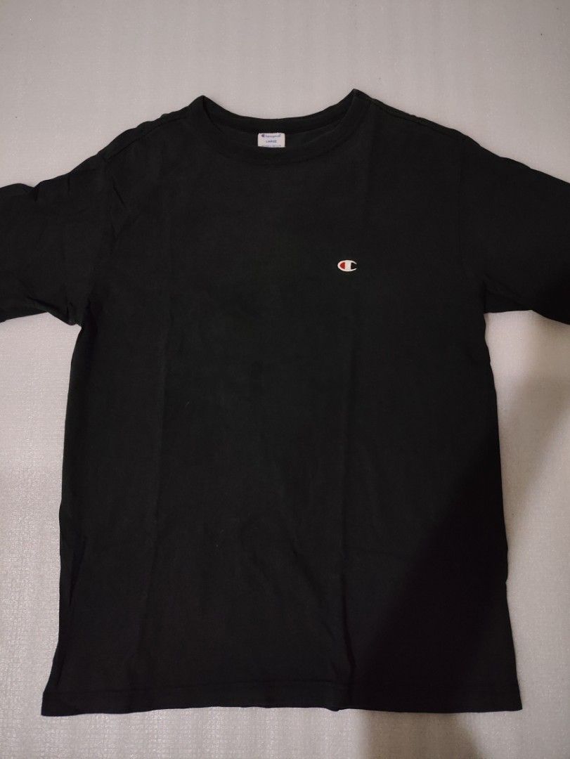 CHAMPION SIDE LOGO TEE (Category: Tshirts & Polo Shirts ) located in Makati City. Submitted by nthy06 (Listing ID 1378101119, Image 1). Description: CHAMPION SIDE LOGO (20X28) SIZE L ON TAG 9/10 COLOR RATE NO ISSUE GOOD CONDITION.