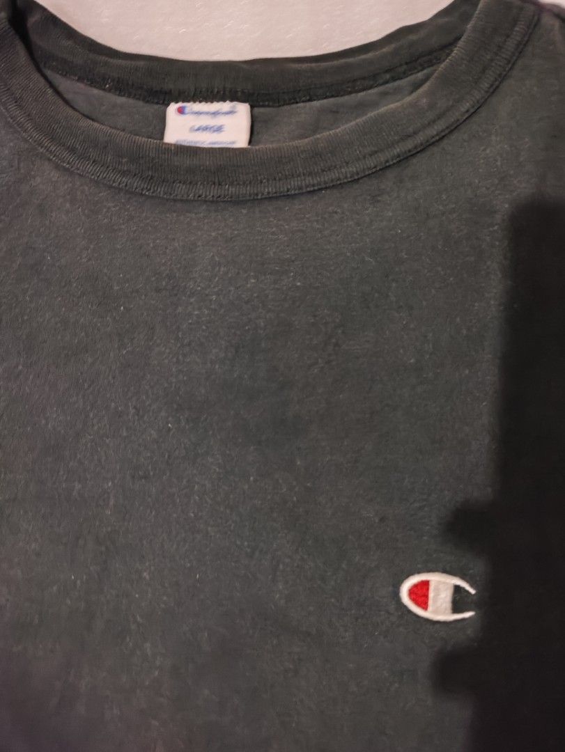 CHAMPION SIDE LOGO TEE (Category: Tshirts & Polo Shirts ) located in Makati City. Submitted by nthy06 (Listing ID 1378101119, Image 2). Description: CHAMPION SIDE LOGO (20X28) SIZE L ON TAG 9/10 COLOR RATE NO ISSUE GOOD CONDITION.