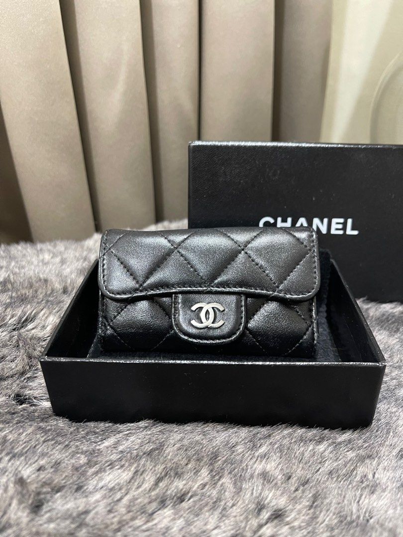 Chanel Key Card Case (Category: Luxury Bags & Wallets) located in Quezon City. Submitted by theluxurycityph. (Listing ID 1378007785, Image 1). Description: Chanel Key Card Case Cloth and Box We are delighted to let you know that we are now accepting Credit Cards, Debit Cards, and Mobile Payment Apps. Shopping just got easier! 💛 Buy Now Pay Later 3 Months 0% Interest Installment for BDO Cards *additional 5% bank fee 💛 — we accept major debit and