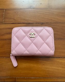 (Category: ) located in . Submitted by closet10 (Listing ID 1378066890, Image 1). Description: .