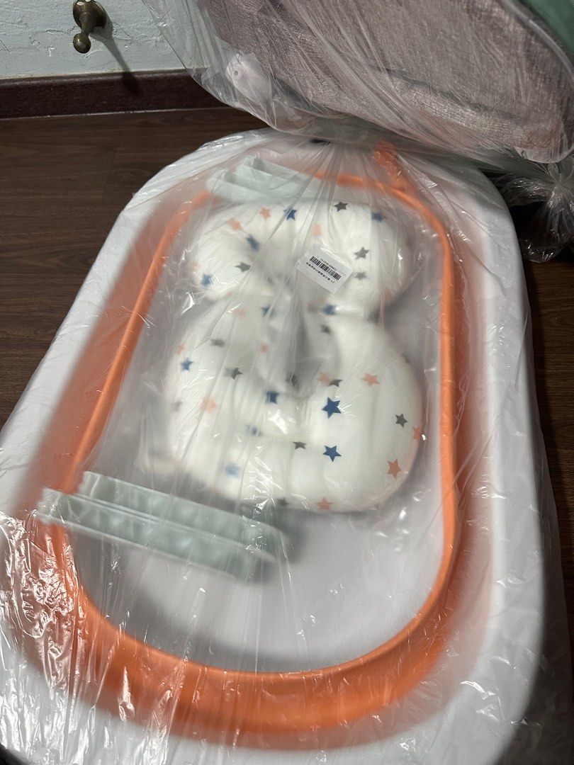 Children Safety Bed Rail , Walker & Bed (Category: Childrens' Beds) located in Singapore. Submitted by qayyumshaarawy (Listing ID 1378136605, Image 1). Description: Brand New, Take Both For $80.