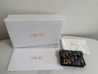 （分類：）位於 。 由 makeupshopp 提交（商品編號 1378012933，圖片 1）。簡介： 。