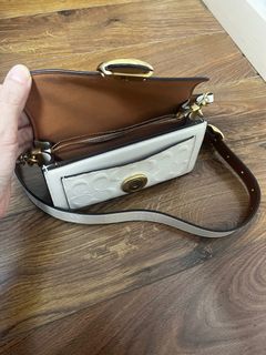 （分類：）位於 。 由 cchristy__c 提交（商品編號 1377977000，圖片 1）。簡介： 。