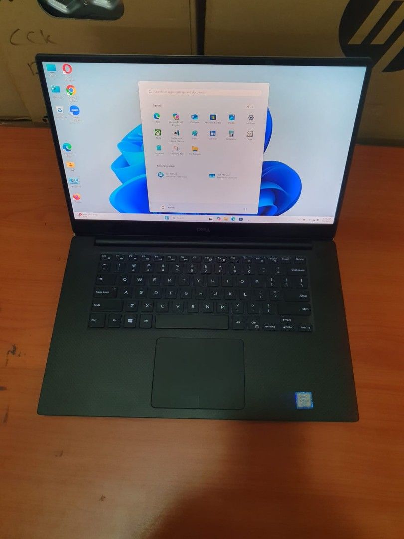 DELL latitude Pricision tuchscren Model 5540 Core i9 gen 9 Ram 32 GB SSD 512 GB 4GB dedicated graphics like new condition can nego What app for faster response 8416 6291 (Category: Laptops & Notebooks) located in Singapore. Submitted by bismirahma21933 (Listing ID 1378145816, Image 1). Description: ✅ Dell pricision tuchscren model 5540 Core i9/gen 9th 15.6 inches fully HD display with backlight keyboard ✅✅External condition 9/10 ✅✅Internal condit