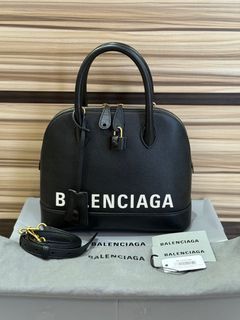 (Kategori: ) berada di . Dikirim oleh luxfactory.id (ID iklan 1377995110, Gambar 1). Deskripsi: .