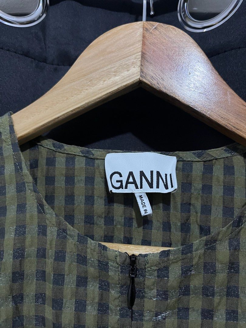 Ganni - Seersucker Check Blouse (Category: Blouses) located in Manila. Submitted by _choso (Listing ID 1378100009, Image 2). Description: Ganni - Seersucker Check Blouse Size 32 20 width 21 length 1800 + SF Makati area Ship j&t Delivery lalamove.