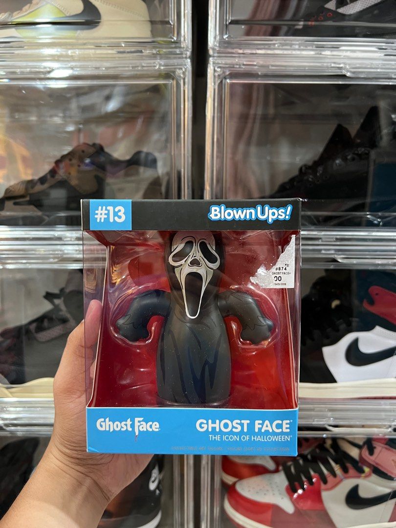 GHOSTFACE JABBERWOCKY TOYS (Category: Designer & Blind Box Toys) located in Manila. Submitted by wynsantacruz (Listing ID 1378033847, Image 1). Description: For sale Ghostface Tabletop Display toy Makati loc Lalamove/lbc IG @solesborne.ph .
