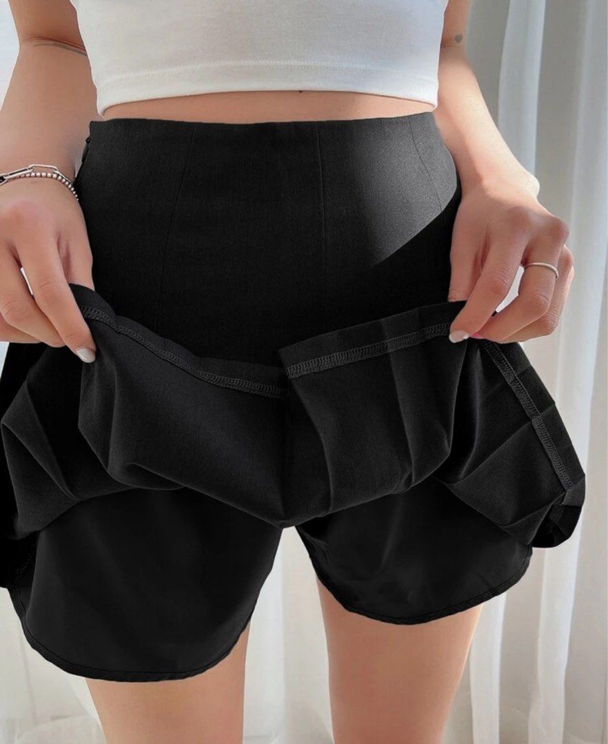 High Waist Pleated Skirt (Category: Skirts) located in Pasig City. Submitted by cllnd (Listing ID 1378033519, Image 2). Description: No flaws Used once RFS: too big for me.