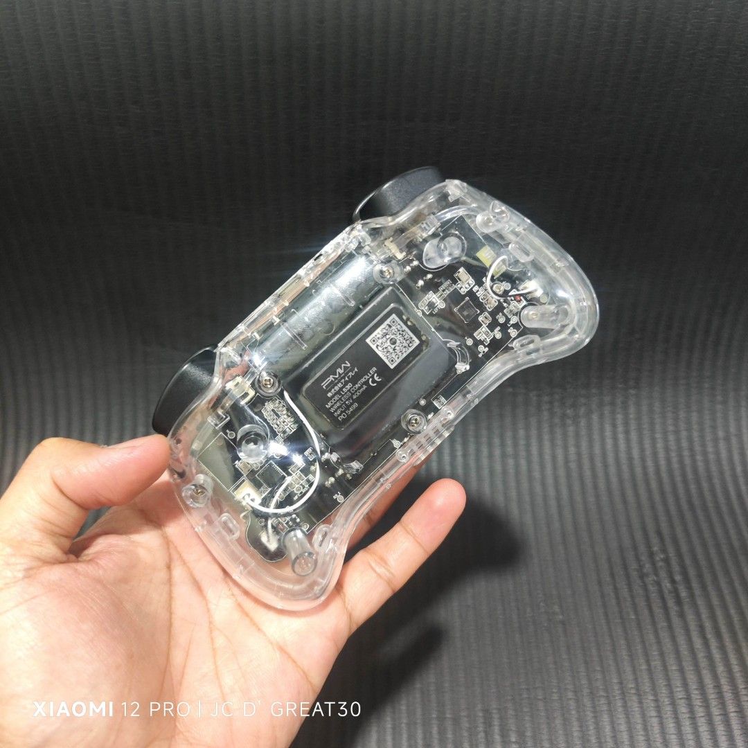 Iine Transparent Mini Controller for Nintendo Switch (Category: Controllers) located in Quezon City. Submitted by shopme_gadget30 (Listing ID 1378055018, Image 2). Description: kindly read the details first for sale fixed price good Condition tested and working no drifting all buttons working easy to connect compatible to Nintendo switch srp: 1250 Shoopppppeee —,✅ can check out pm for the linnnkkk (If shoopppee check out, price is higher because 