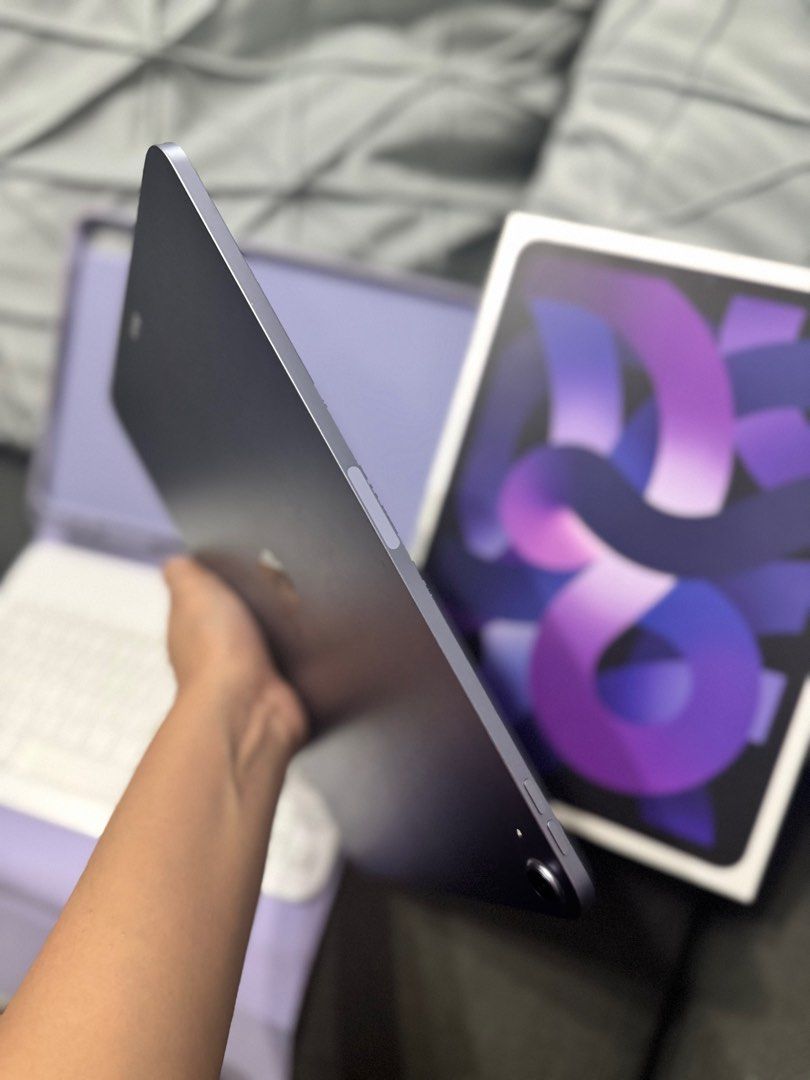 Ipad Air 5 64gb Wifi (Category: iPad) located in Batangas. Submitted by blessed.alexx (Listing ID 1377984488, Image 2). Description: Ipad Air 5 64gb Wifi Purple color Ntc approved locally purchased Comes with keyboard and orig box Price is negotiable Open for trade (25k swapping value) 📍Batangas Area.