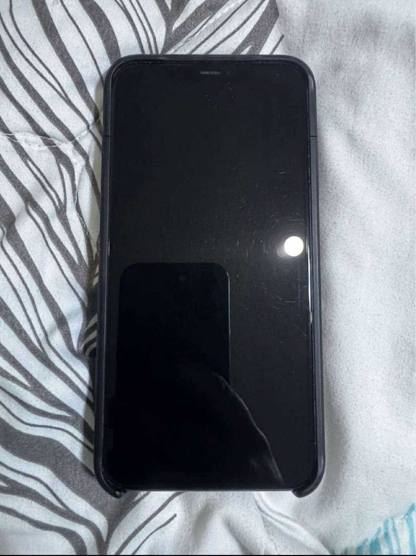 Iphone 11 Pro Max 512 GB (Factory Unlocked) (Category: iPhone 11 Series) located in Baguio. Submitted by brand_master (Listing ID 1378100684, Image 2). Description: Iphone 11 Pro Max 512 GB(Midnight Green) (FACTORY UNLOCKED) Slightly used Lady owned Battery capacity 77% BH Inclusion: Unit with CASE battery pack 2200 maH(2in1) In excellent used condition.