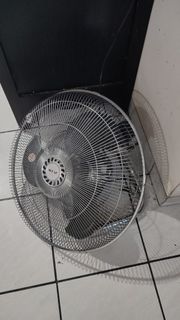(Kategori: ) berada di . Dikirim oleh sunnysecondbrandedstore (ID iklan 1377978938, Gambar 1). Deskripsi: .
