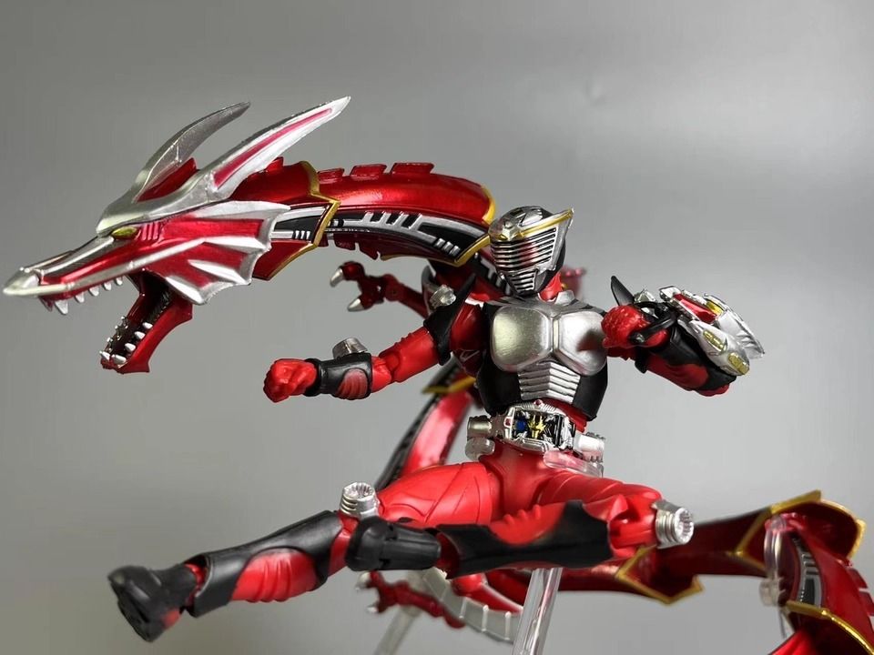 KO SHF Kamen Rider Ryuki & Red Dragreder 1/12 Scale Figure (Category: Toy Figures) located in Singapore. Submitted by jae_lw (Listing ID 1378081960, Image 3). Description: MISB Take note this is overseas ready stock and is KO - kindly refer to the last pic as IRL photo ref FREE DELIVERY 5-8 Days Meet up at woodlands (+$5).