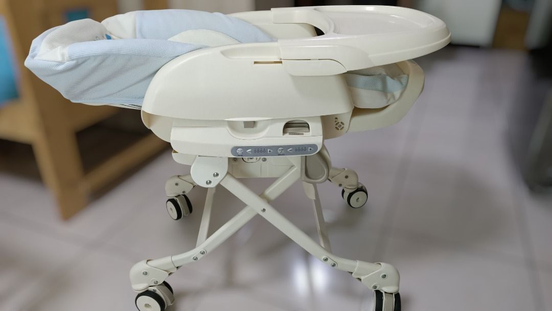 由 pinchy7313 (刊登 ID 1378128332，圖片 2) 提交，位於 台中市 (Taichung) 的 Letto電動安撫餐椅搖床 ST款 藍色巴黎 (類別：嬰兒高腳椅)，說明：※解放媽媽的雙手!!! 新生兒舒適內墊 電動搖擺及安撫音樂 水平式搖擺睡床 包覆式嬰兒床設計 五段座椅高度調整 五段式連動椅背及腳踏墊角度調整 四輪靜音轉向輪 四歲以下兒童餐椅 簡單收納不佔空間 官網價格13,900元 短暫使用，小孩長大就不買單了~~ 功能皆正常，有正常使用痕跡 ※限台中東區自取(需自行搬運) ※售出無退換貨。