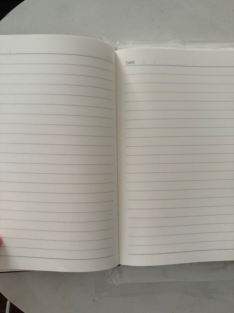 linkedin notebook! (Category: Stationery & School Supplies) located in Singapore. Submitted by blahblah67 (Listing ID 1378036459, Image 3). Description: comes with plastic wrap, brand new not used.