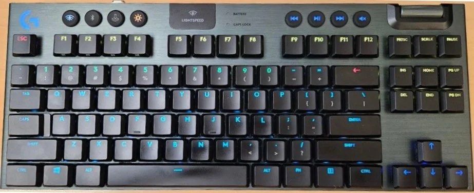 Logitech GK915 Mechanical Keyboard (Category: Computer Keyboard) located in Singapore. Submitted by saintessy (Listing ID 1378107477, Image 1). Description: Selling after being used for about 2 months. Kept in the original box after. Has been air-dusted for hygiene. Retail price about $299 SGD, willing to let go around the $230—$250 range. Fast deals will be accepted, no lower than $230 please..
