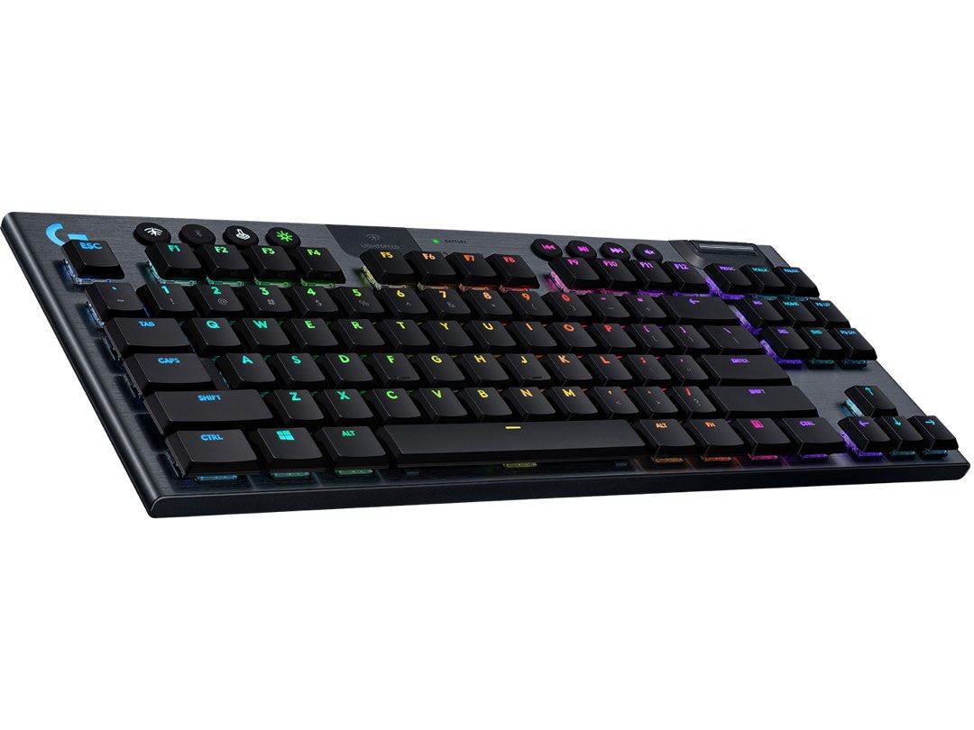 Logitech GK915 Mechanical Keyboard (Category: Computer Keyboard) located in Singapore. Submitted by saintessy (Listing ID 1378107477, Image 3). Description: Selling after being used for about 2 months. Kept in the original box after. Has been air-dusted for hygiene. Retail price about $299 SGD, willing to let go around the $230—$250 range. Fast deals will be accepted, no lower than $230 please..