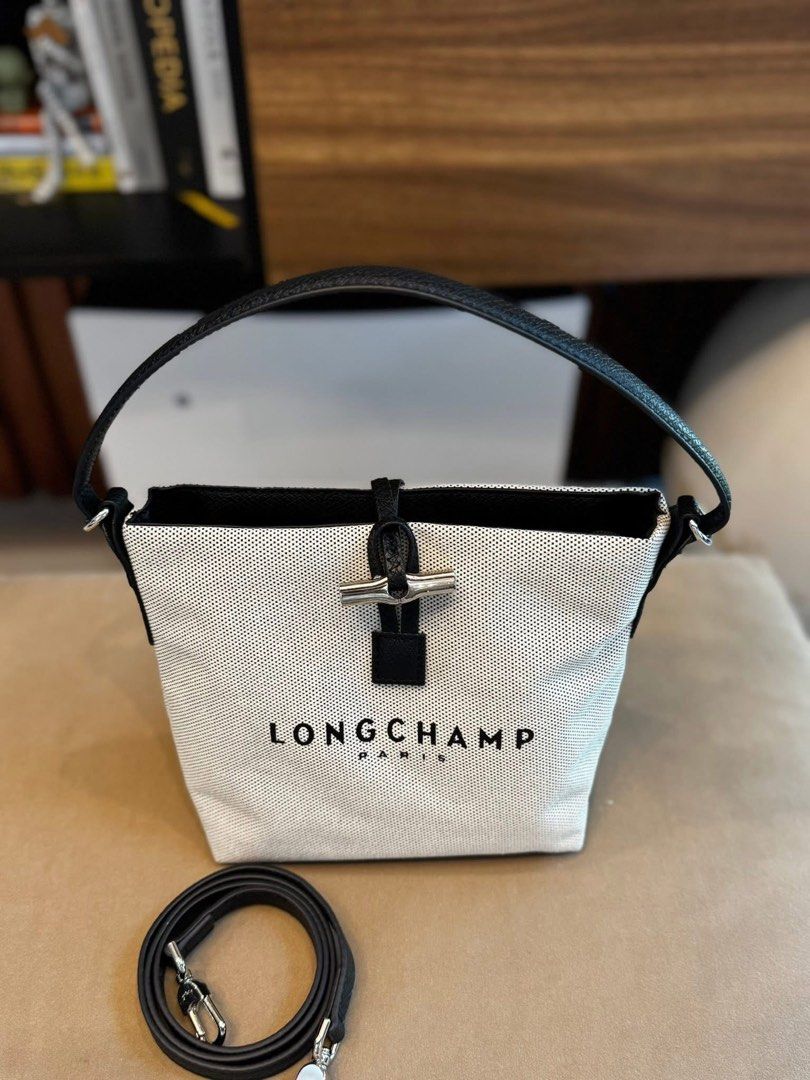 Longchamp Bucket sling Pliage Roseou (Category: Luxury Bags & Wallets) located in Quezon City. Submitted by rarebagsfrmjapan (Listing ID 1378105898, Image 1). Description: PERFECT GIFT OR GIVEAWAYS REWARD UR SELF OR LOVE ONES AT LEAST ONCE A YEAR !!! 𝐃𝐈𝐒𝐂𝐋𝐀𝐈𝐌𝐄𝐑: we are 𝐧𝐨𝐭 𝐚𝐬𝐬𝐨𝐜𝐢𝐚𝐭𝐞𝐝 𝐰𝐢𝐭𝐡 𝐭𝐡𝐞 𝐛𝐫𝐚𝐧𝐝𝐬 𝐭𝐡𝐚𝐭 𝐚𝐫𝐞 𝐥𝐢𝐧𝐤𝐞𝐝 𝐚𝐧𝐝 𝐬𝐭𝐚𝐭𝐞𝐝 𝐢𝐧 𝐭𝐡𝐢𝐬 𝐩𝐨𝐬𝐭. 𝐀𝐥𝐥 𝐫𝐢𝐠𝐡𝐭𝐬 𝐚𝐫𝐞 𝐫𝐞𝐬𝐞𝐫𝐯�