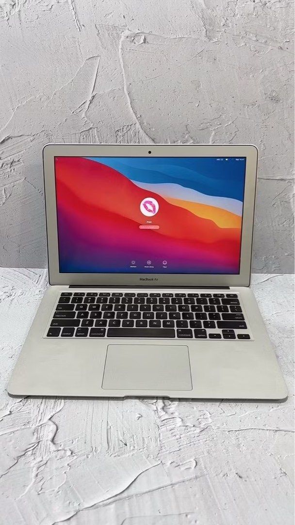 MACBOOK AIR 13 INCH EARLY 2014 CORE I5 RAM 4GB SSD 128 LIKE NEW