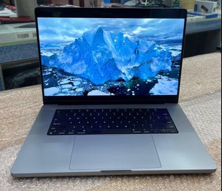 (Category: ) located in . Submitted by tech_laptops.sg (Listing ID 1377959282, Image 1). Description: .