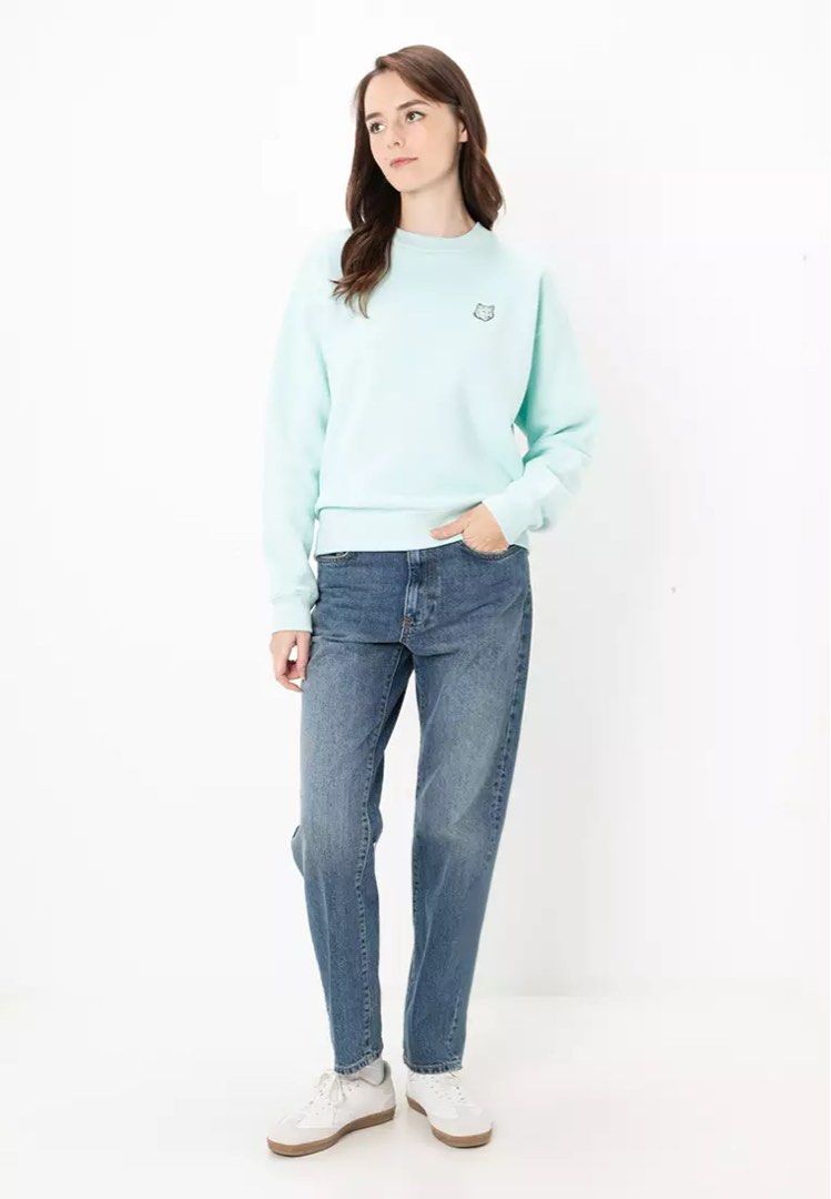 Maison Kitsune Bold Fox Head Patch Comfort Sweatshirt (Category: Coats, Jackets and Outerwear) located in Quezon City. Submitted by hellopucca (Listing ID 1377987279, Image 3). Description: Bought in Japan, worn only twice.