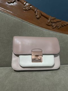 (Kategori: ) berada di . Dikirim oleh pinkcaramello (ID iklan 1378057224, Gambar 1). Deskripsi: .